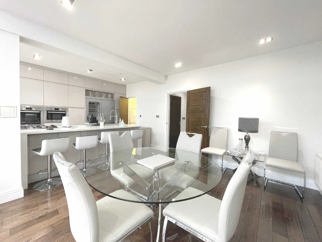 Bournwell Close, Hadley Wood, Hertfordshire, EN4 0JX, photo 7