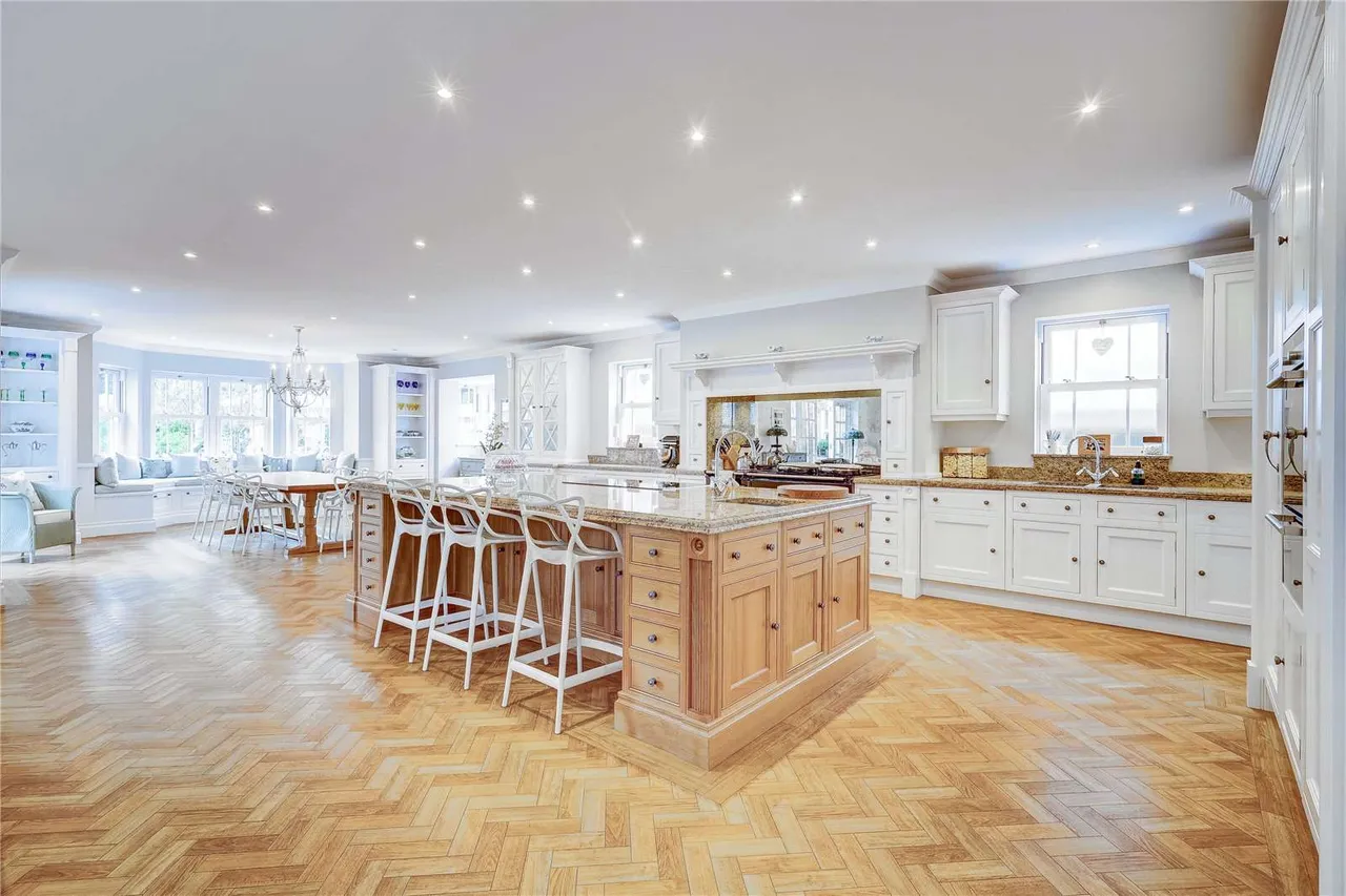 Norsey Road, Billericay, Essex, CM11 1DB, photo 8