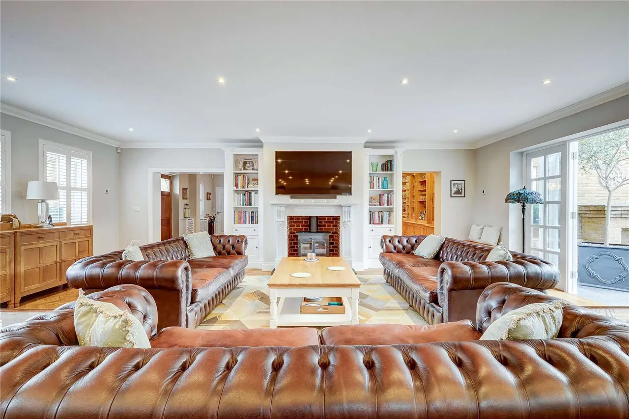 Norsey Road, Billericay, Essex, CM11 1DB, photo 3