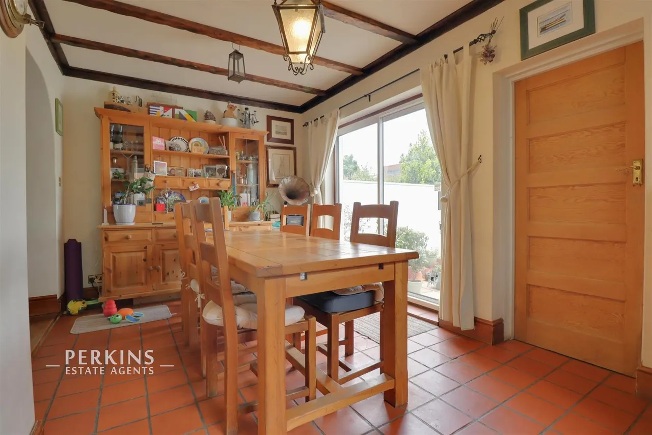 Bennetts Avenue, Greenford, UB6, photo 7