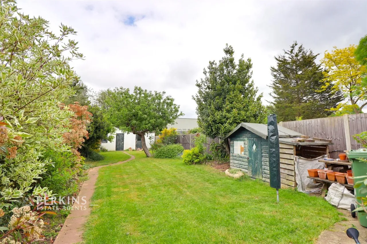Bennetts Avenue, Greenford, UB6, photo 9