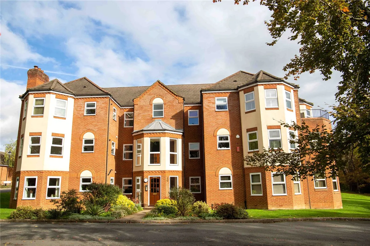 Hale Place, Farnham, GU9, photo 15