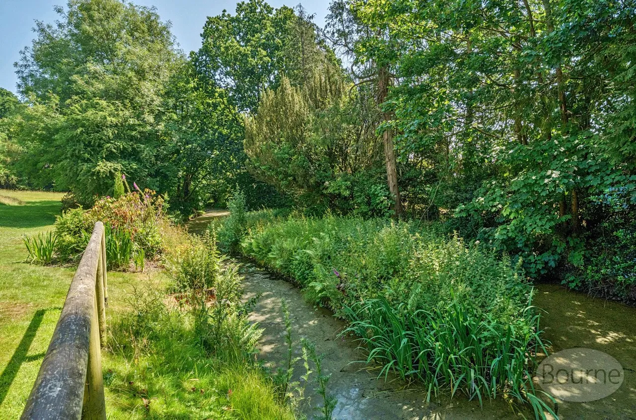 Hale Place, Farnham, GU9, photo 14
