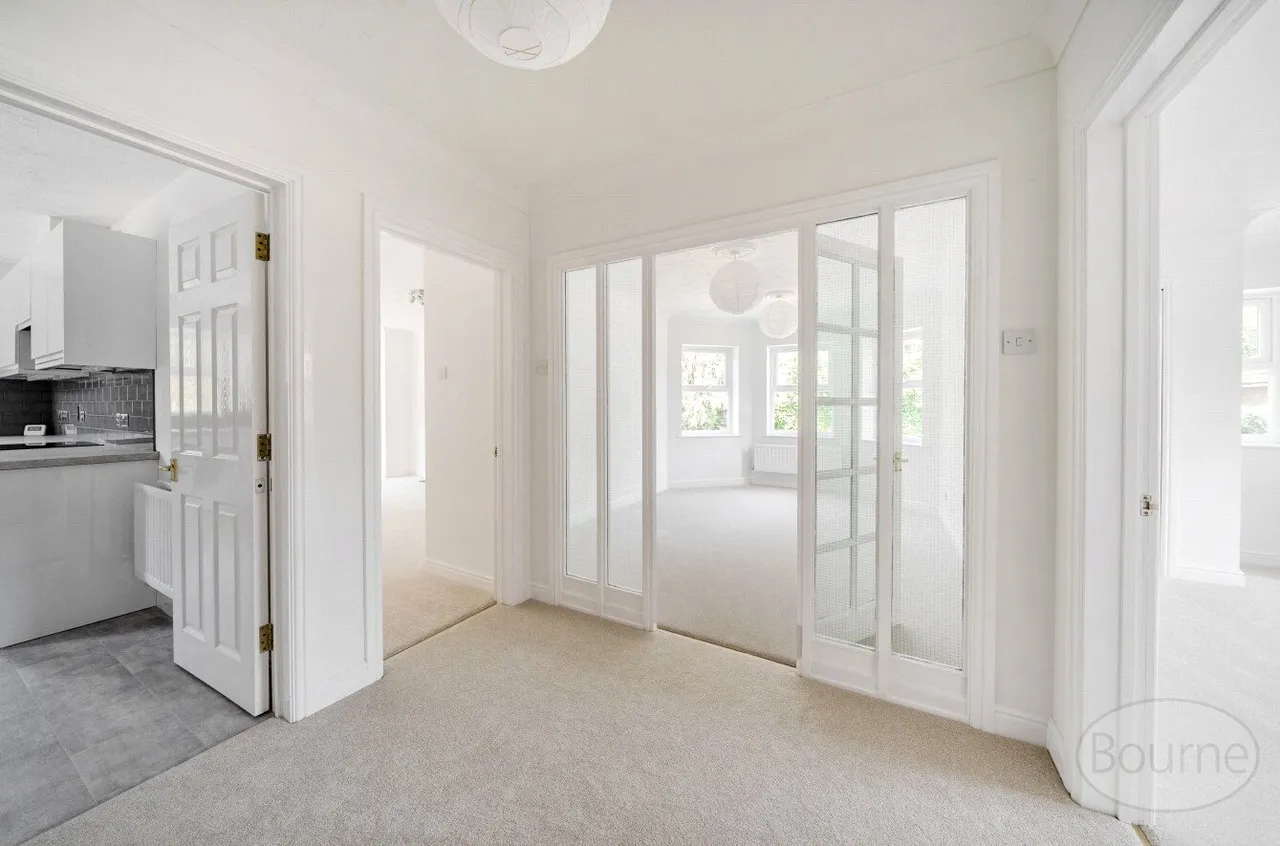 Hale Place, Farnham, GU9, photo 5
