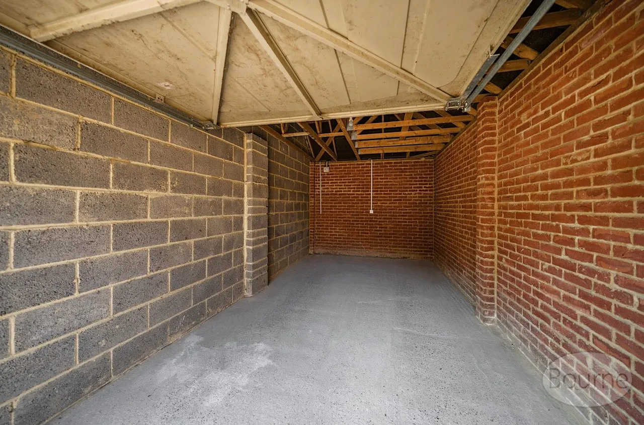 Hale Place, Farnham, GU9, photo 13