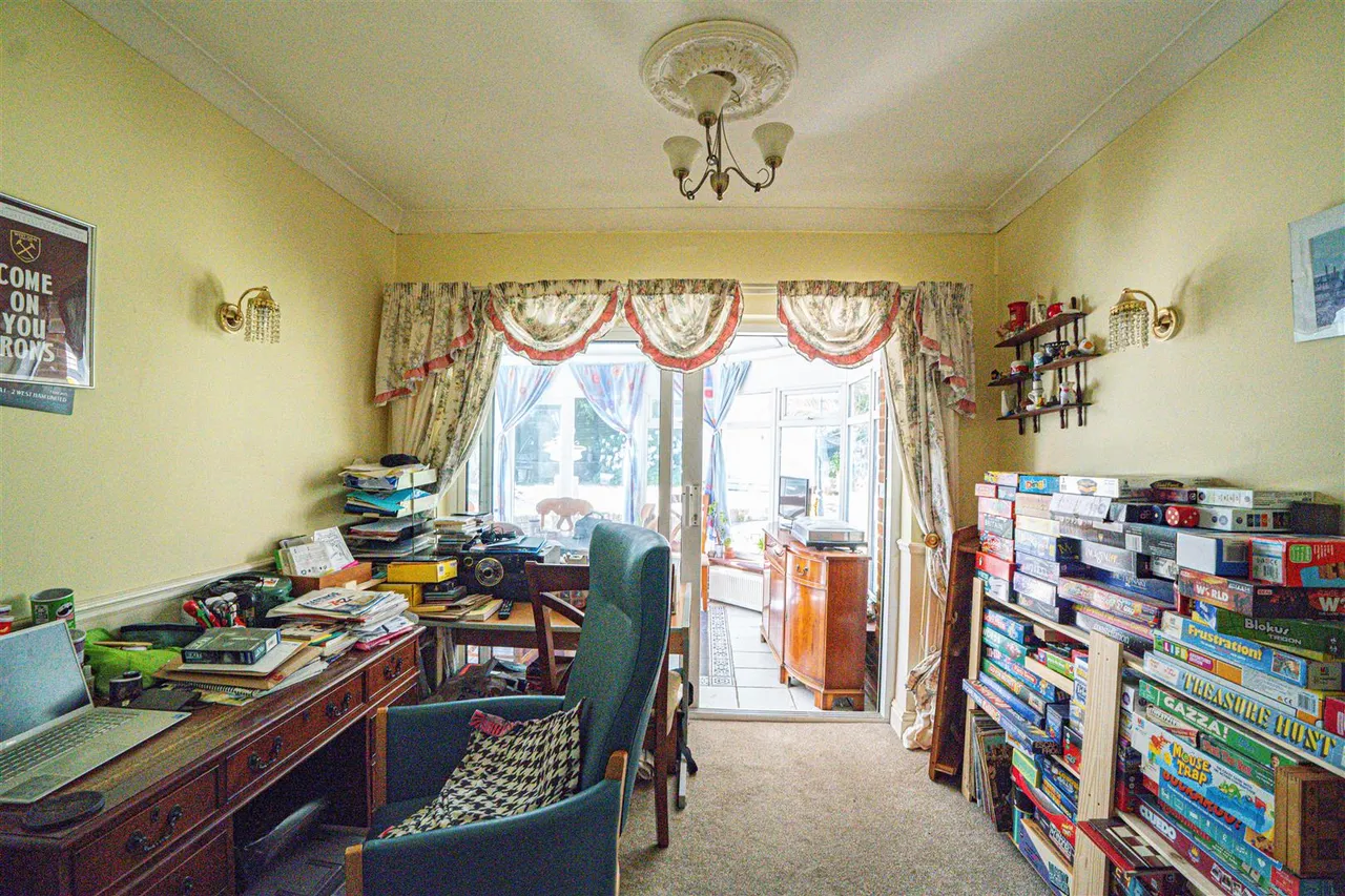 Elphinstone Road, Hastings, photo 7