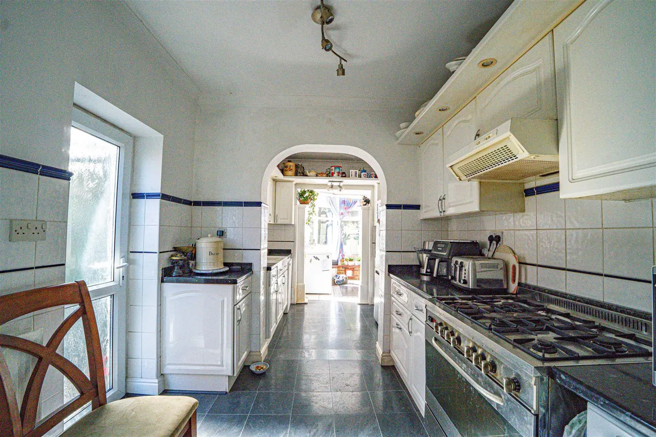 Elphinstone Road, Hastings, photo 6