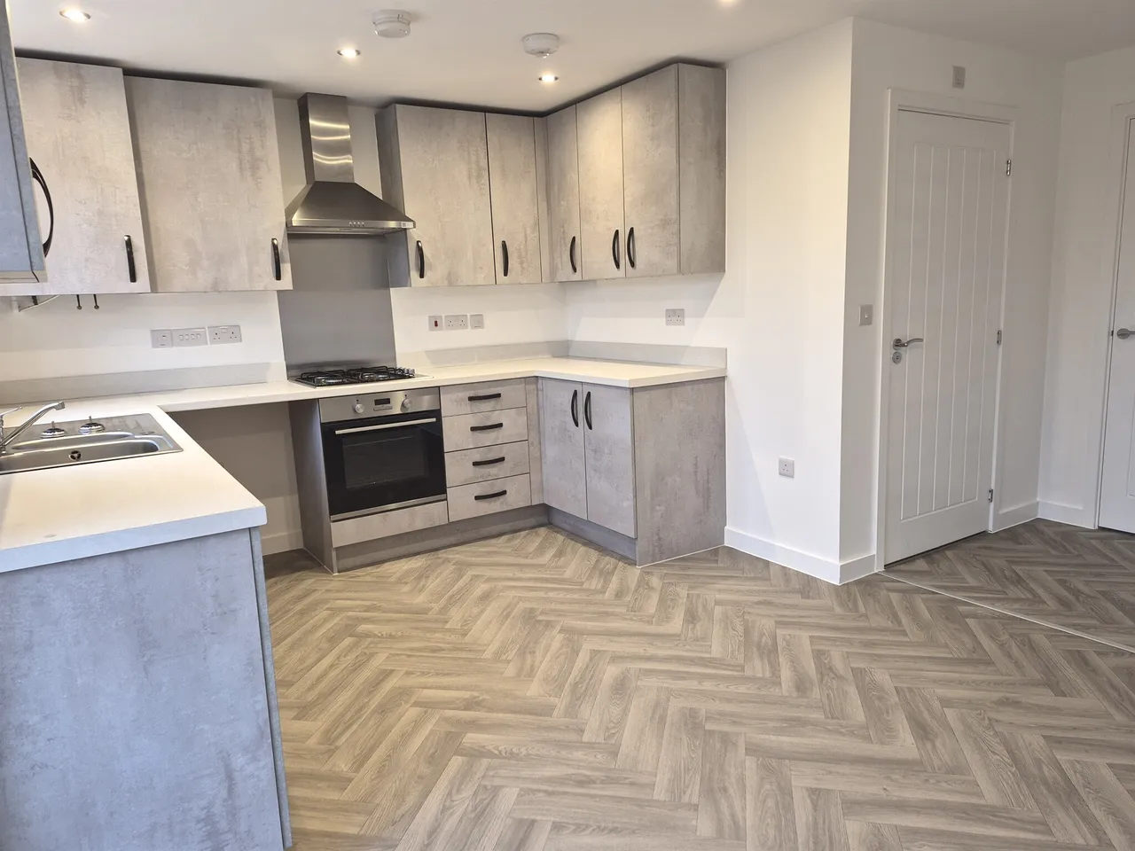 Lewsley Drive, Somercotes, DE55, photo 2