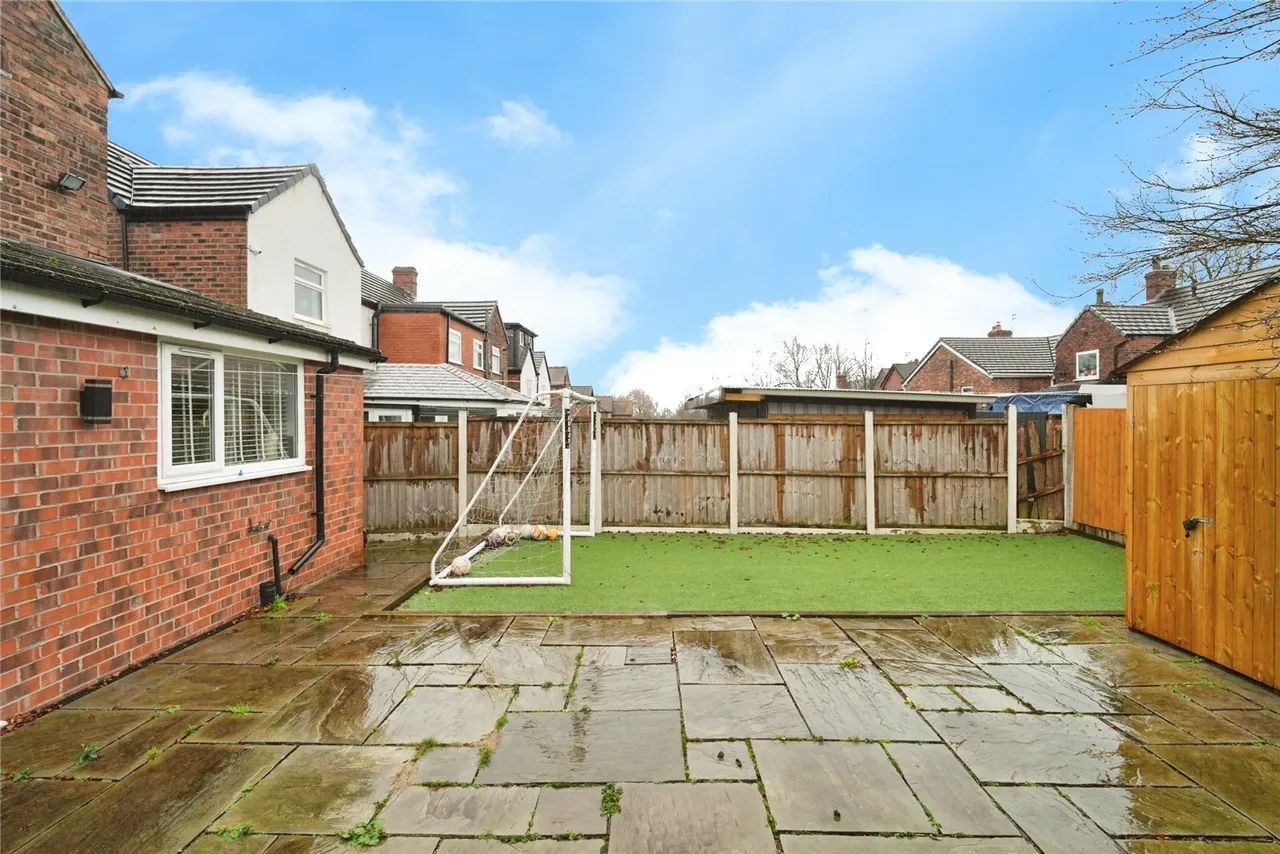 Holly Avenue, Worsley, Manchester, Greater Manchester, M28, photo 18
