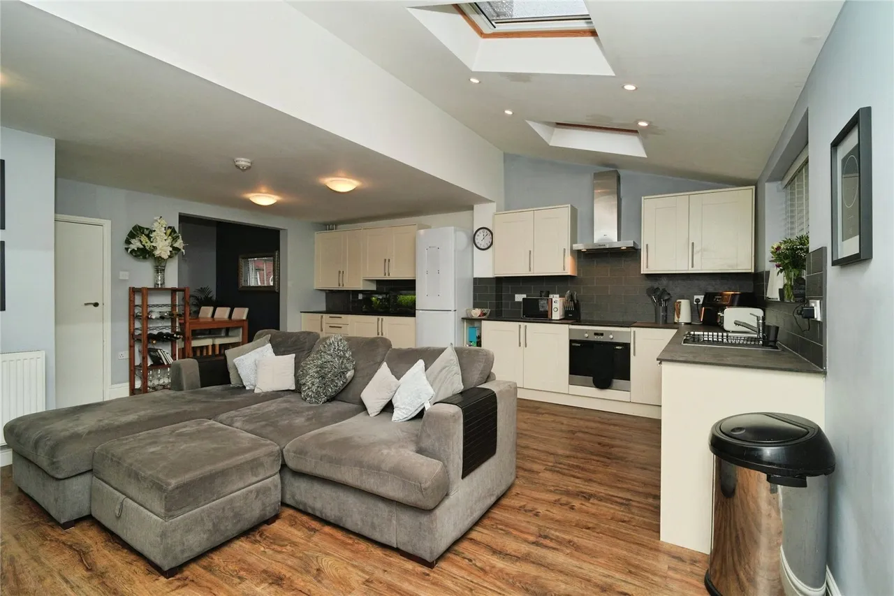 Holly Avenue, Worsley, Manchester, Greater Manchester, M28, photo 4