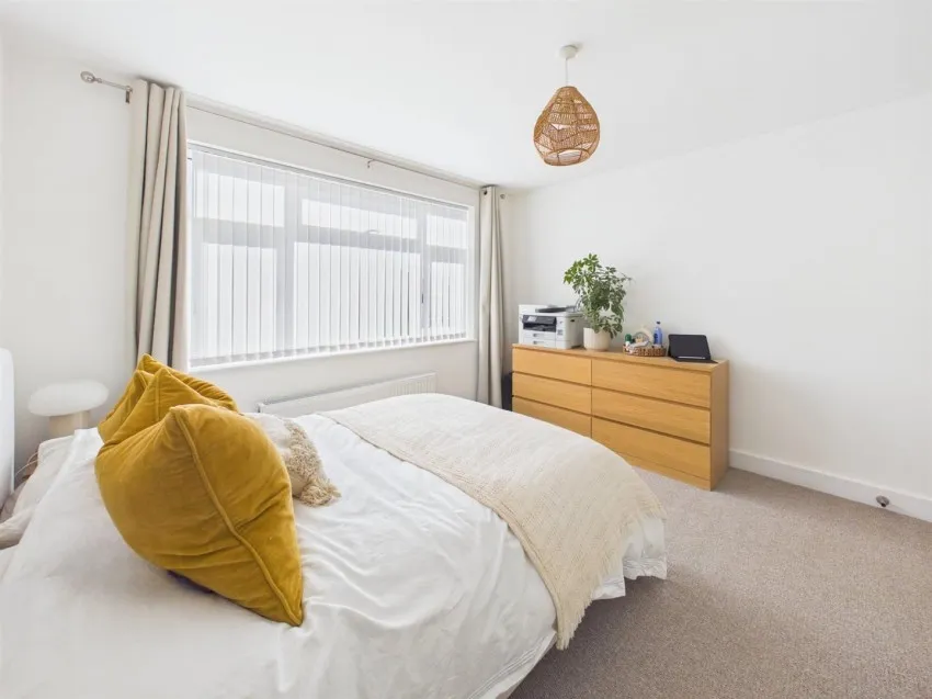 Snowdon Gardens, Churchdown, photo 12