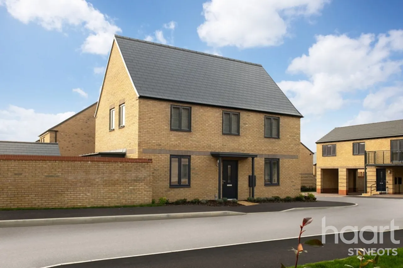4 bed house for sale, Nuffield Road, St. Neots, PE19