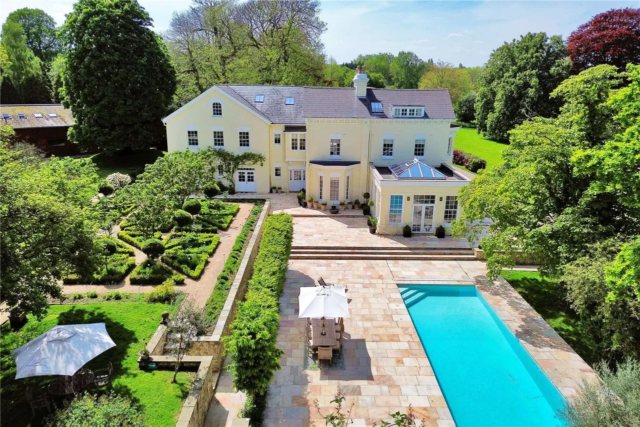 7 bed house for sale, Teston Road, Offham, ME19