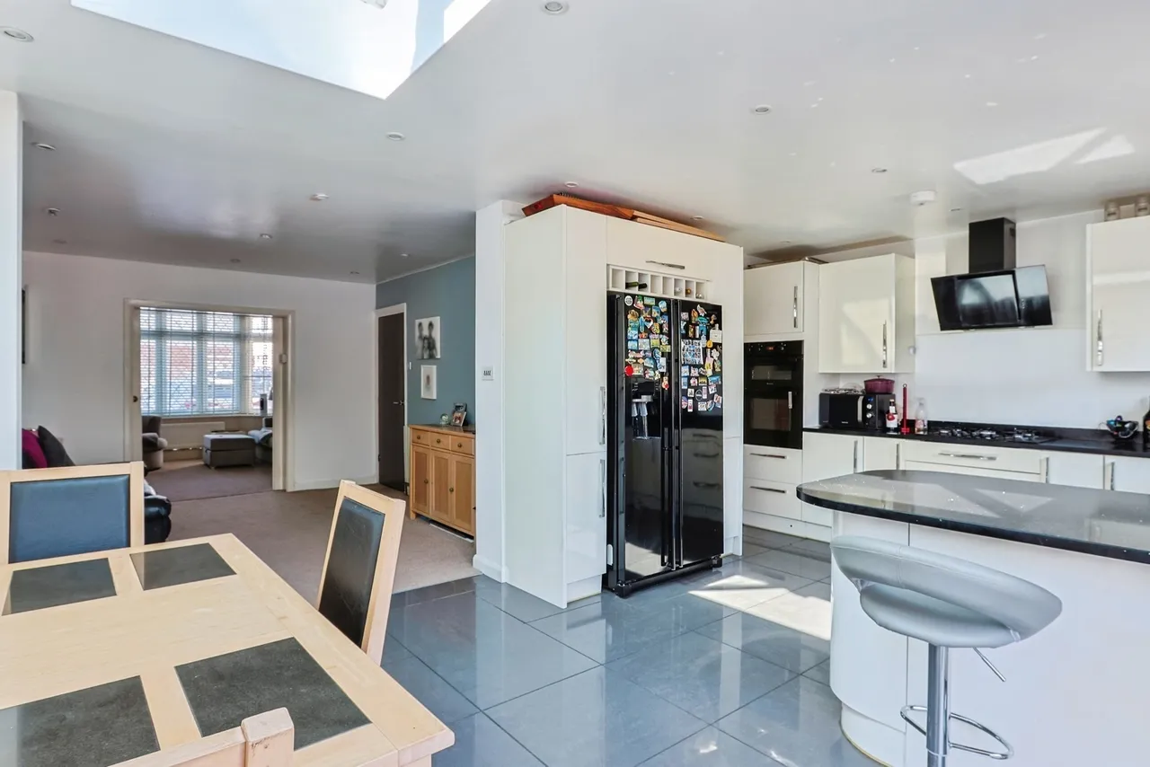 Coombe Gardens, Northbourne, BH10, photo 5