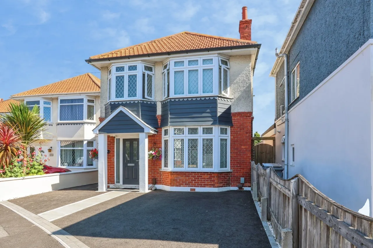 4 bed house for sale, Coombe Gardens, Northbourne, BH10