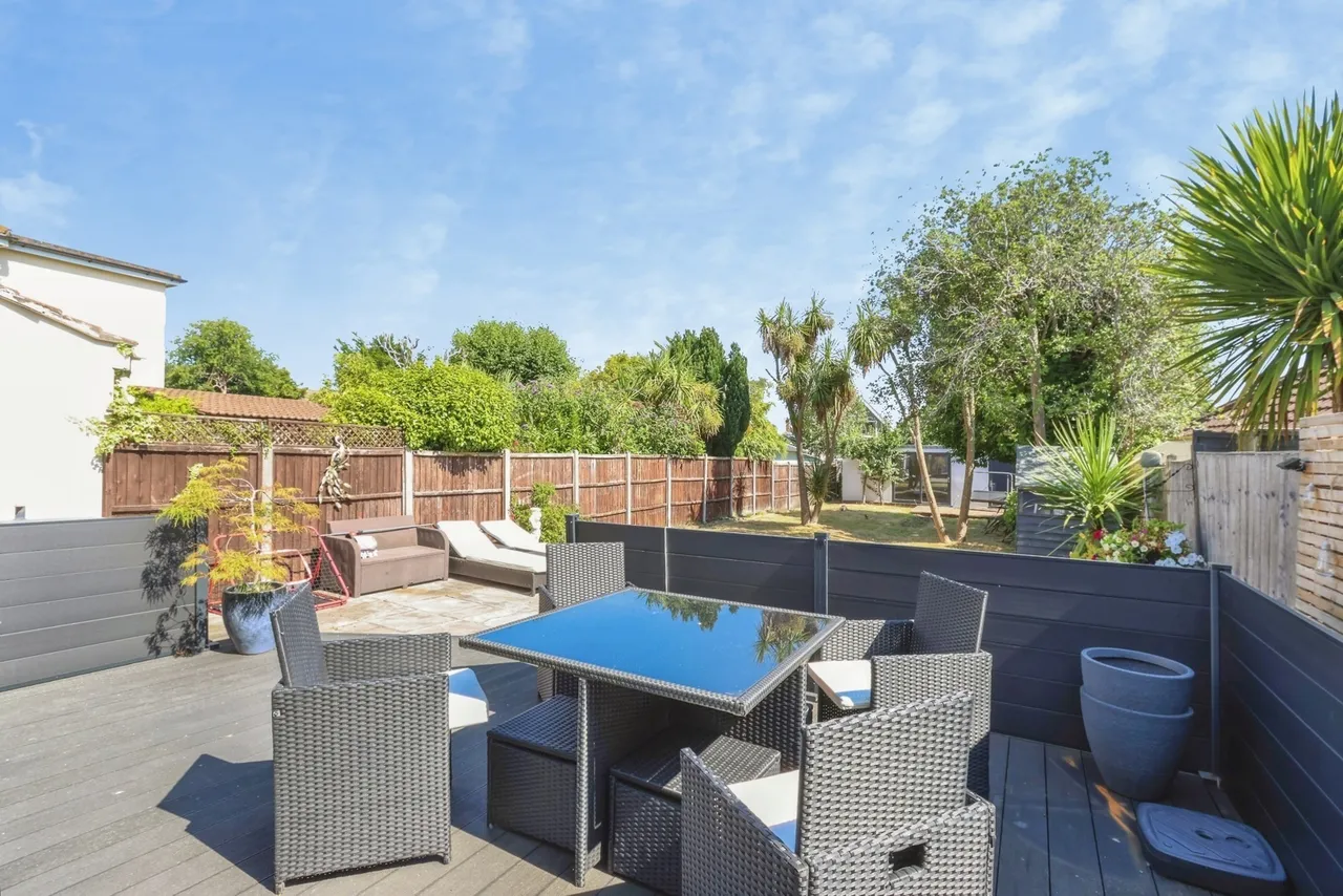 Coombe Gardens, Northbourne, BH10, photo 19