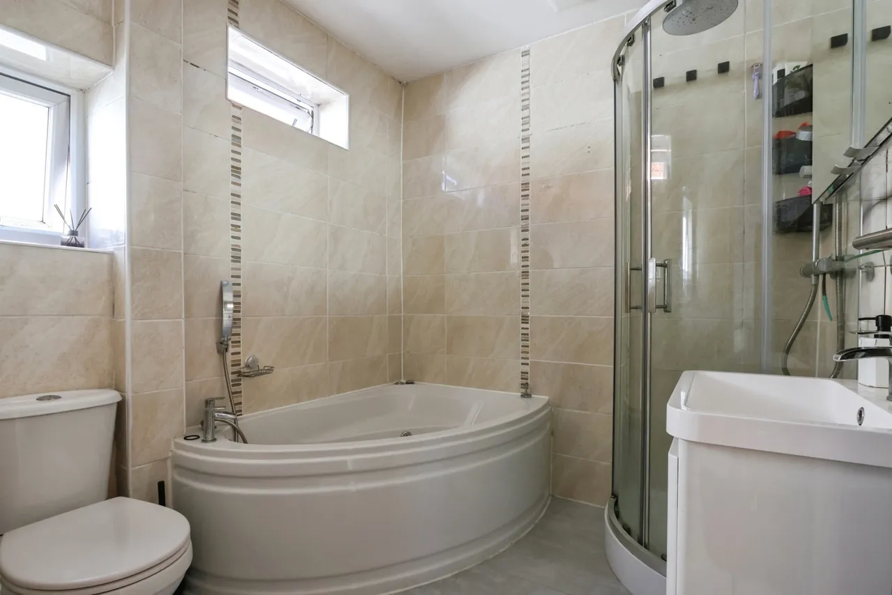 Coombe Gardens, Northbourne, BH10, photo 17