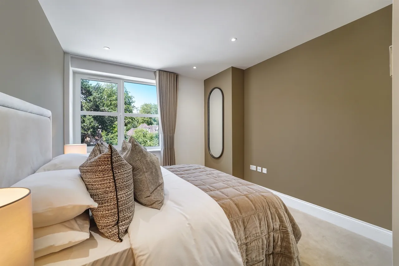 Woodcote Valley Road, Purley, photo 8