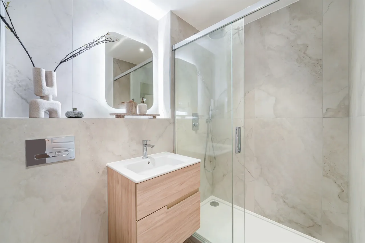 Woodcote Valley Road, Purley, photo 9