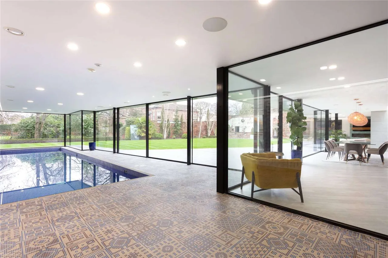 Farrer Lane, Oulton, Leeds, West Yorkshire, LS26 8JL, photo 8