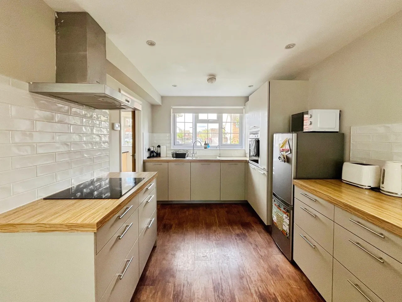 Hawthorn Rise, Hook, Hampshire, RG27 9RG, photo 5