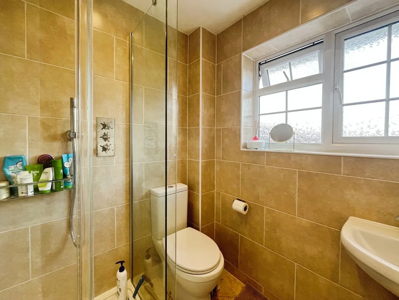 Hawthorn Rise, Hook, Hampshire, RG27 9RG, photo 9