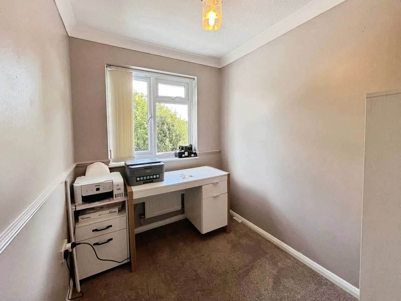 Hawthorn Rise, Hook, Hampshire, RG27 9RG, photo 11