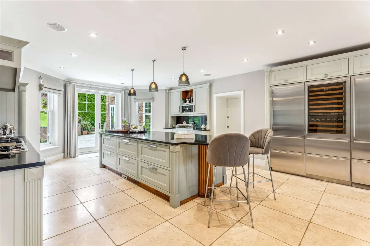 Stratton Chase Drive, Chalfont St. Giles, Buckinghamshire, HP8 4NS, photo 4