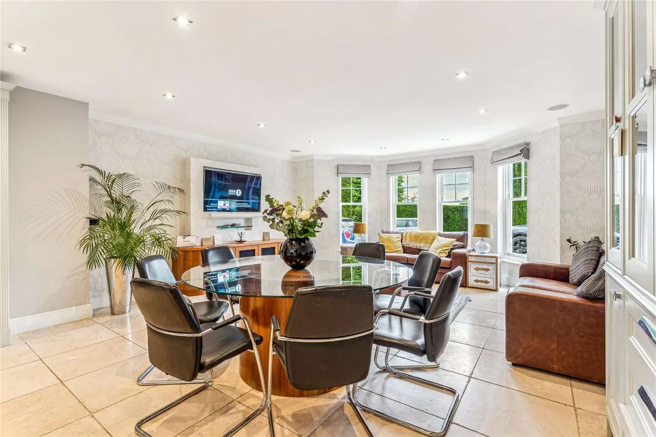 Stratton Chase Drive, Chalfont St. Giles, Buckinghamshire, HP8 4NS, photo 7