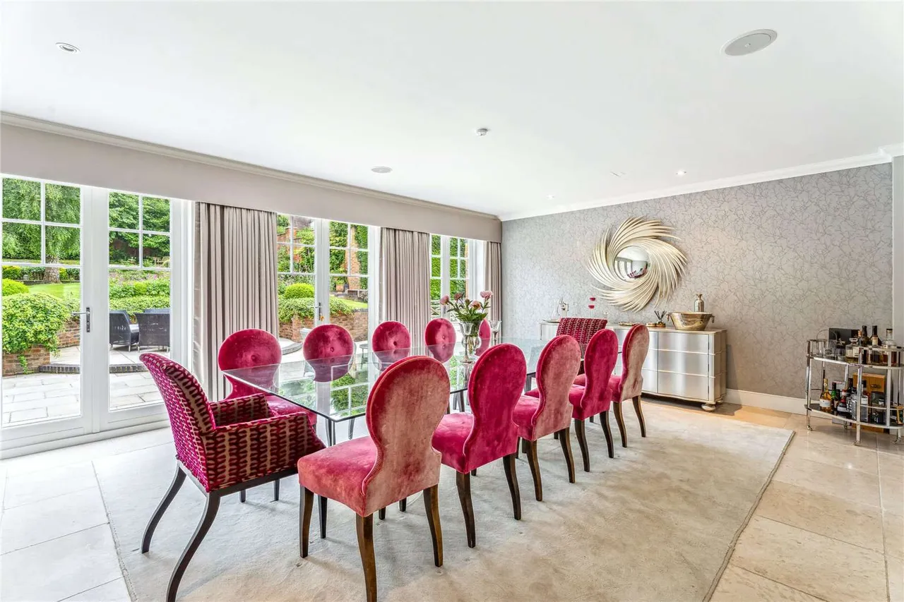 Stratton Chase Drive, Chalfont St. Giles, Buckinghamshire, HP8 4NS, photo 8