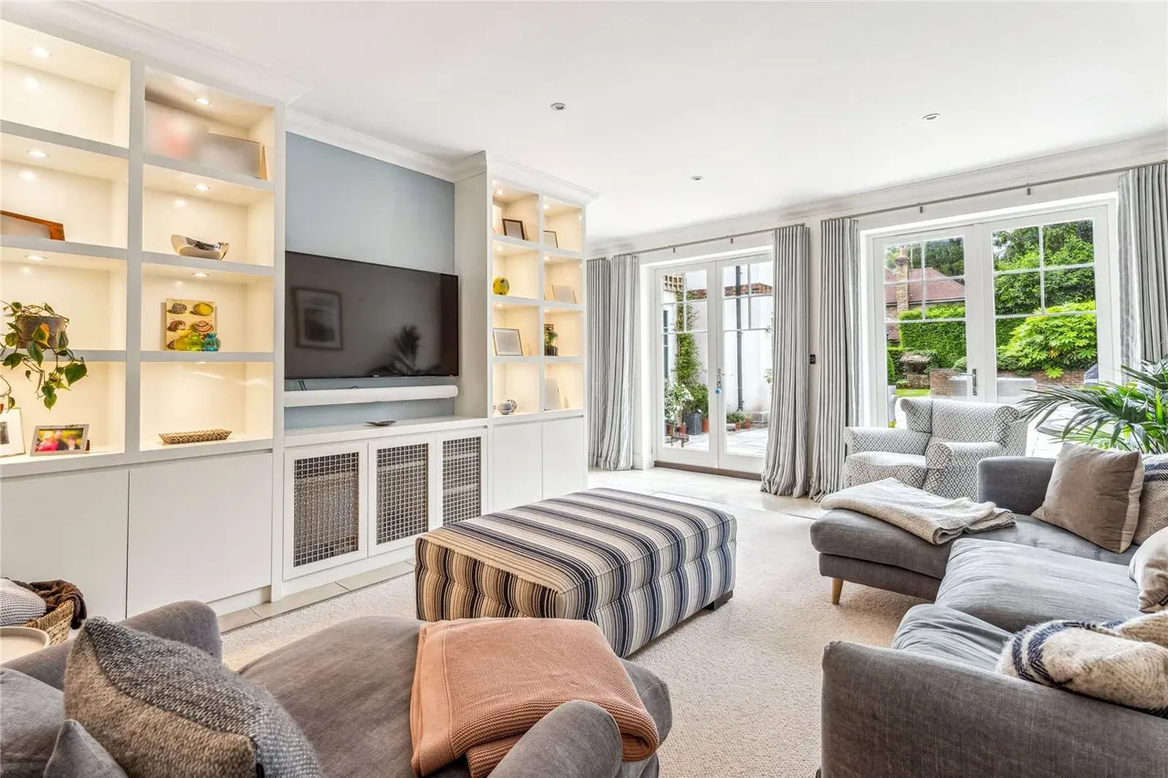 Stratton Chase Drive, Chalfont St. Giles, Buckinghamshire, HP8 4NS, photo 9