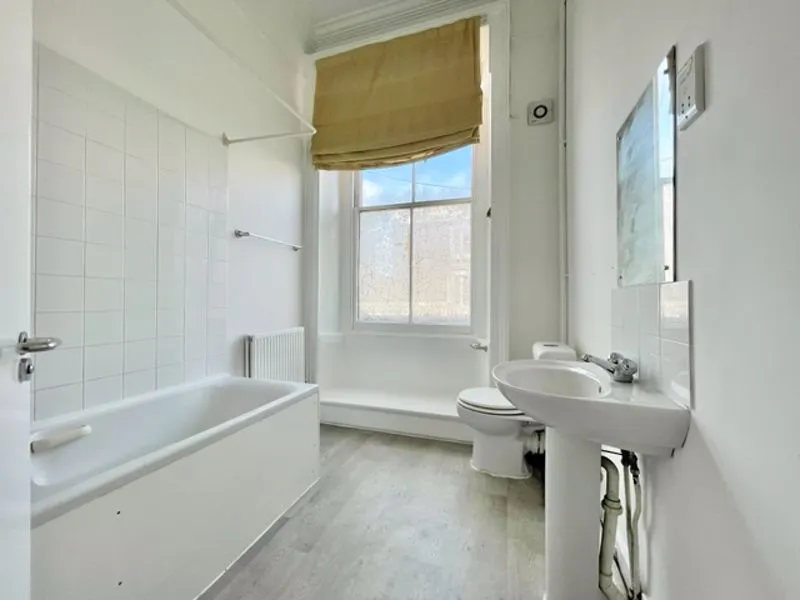 225 Portobello Road, London W11 1LU, photo 4