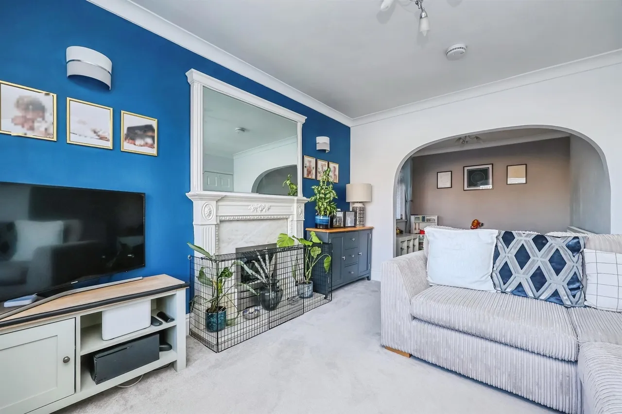 Bernard Avenue, Hucknall, NG15, photo 2