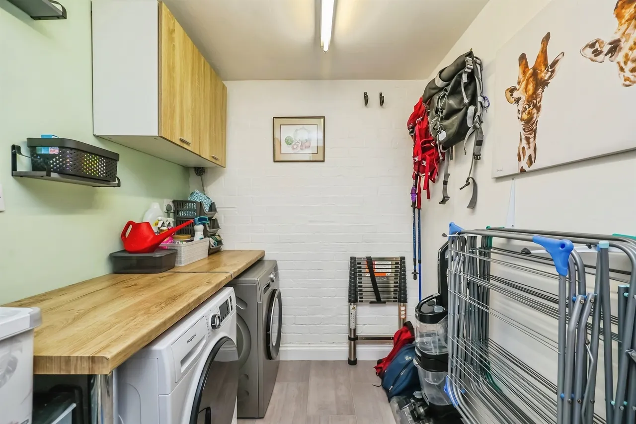 Bernard Avenue, Hucknall, NG15, photo 9