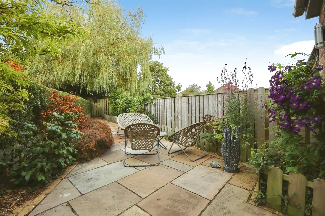 Lister Crescent, Basegreen, S12, photo 14