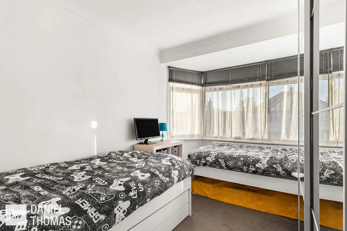 Freemantle Avenue, Enfield, EN3, photo 13