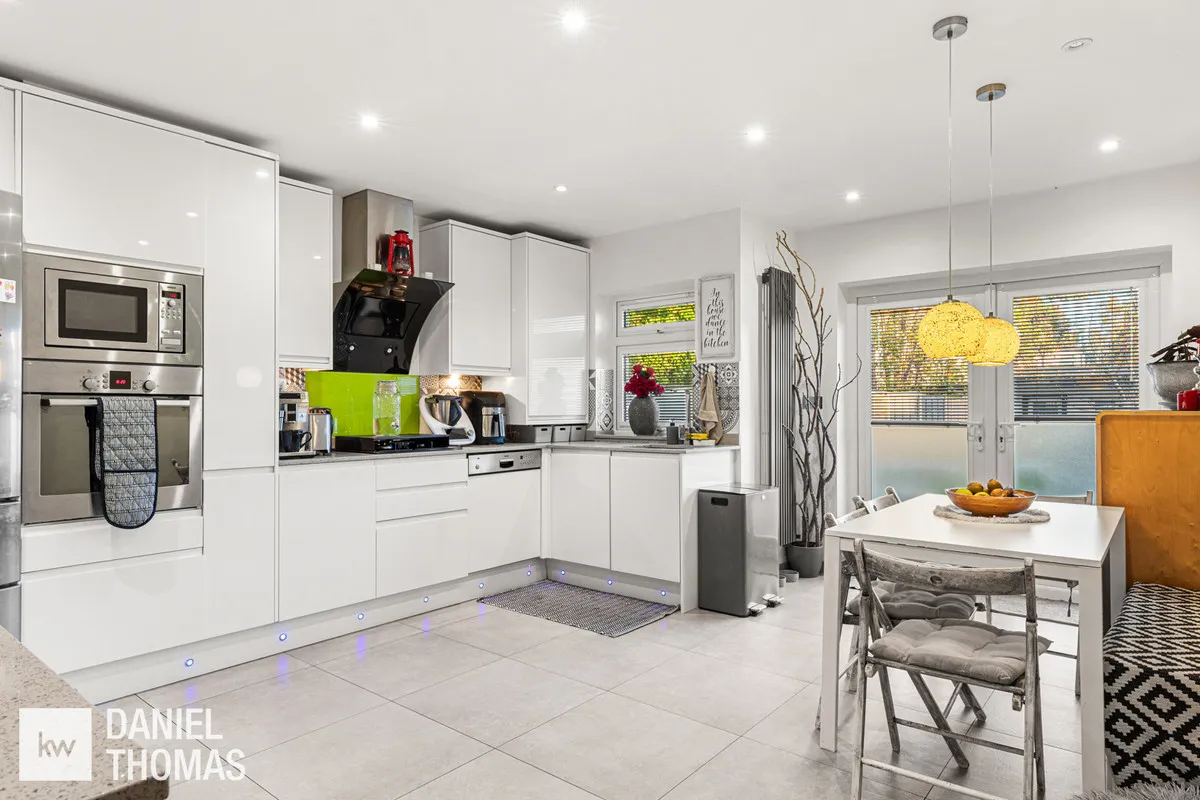Freemantle Avenue, Enfield, EN3, photo 5