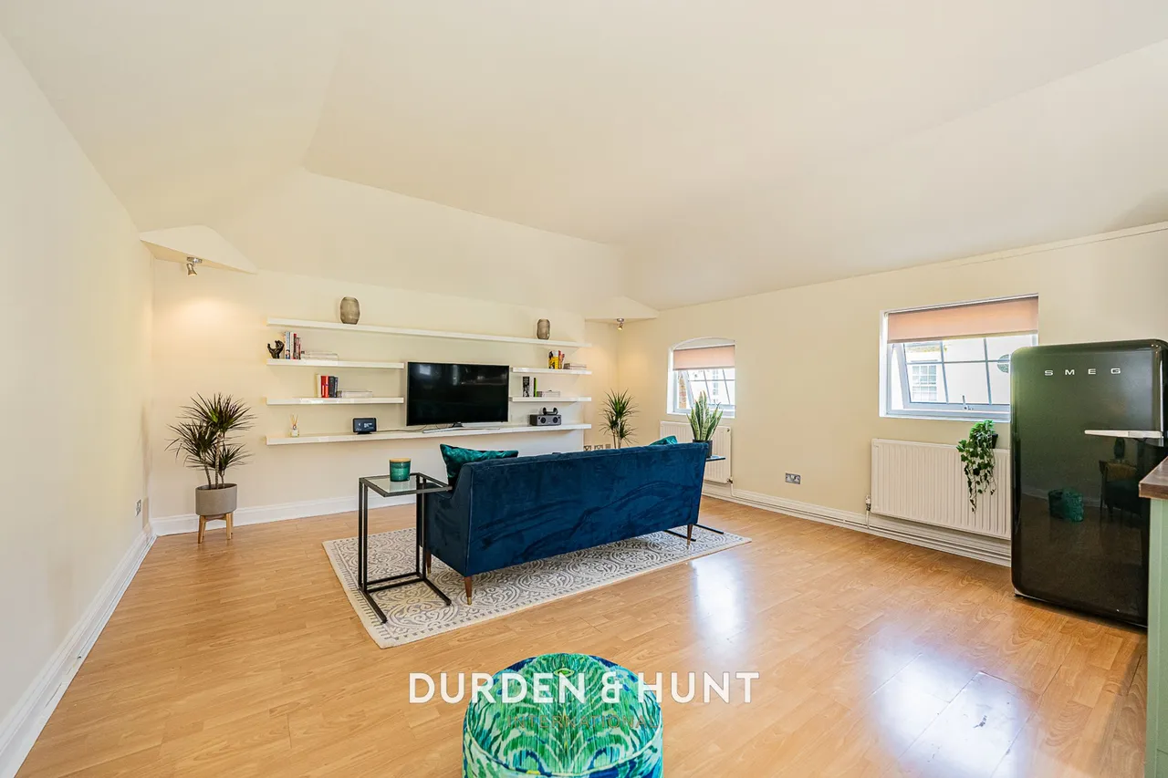 Mews Place, Woodford Green, IG8, photo 4