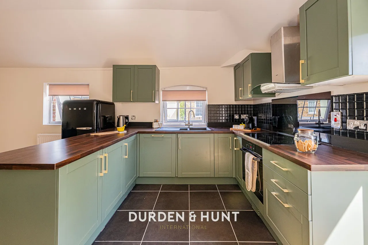 Mews Place, Woodford Green, IG8, photo 7