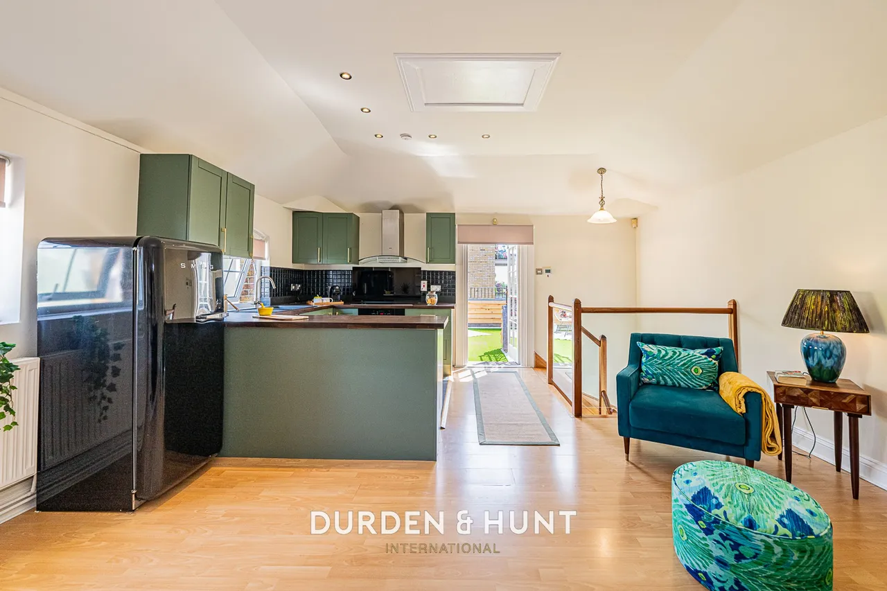 Mews Place, Woodford Green, IG8, photo 6