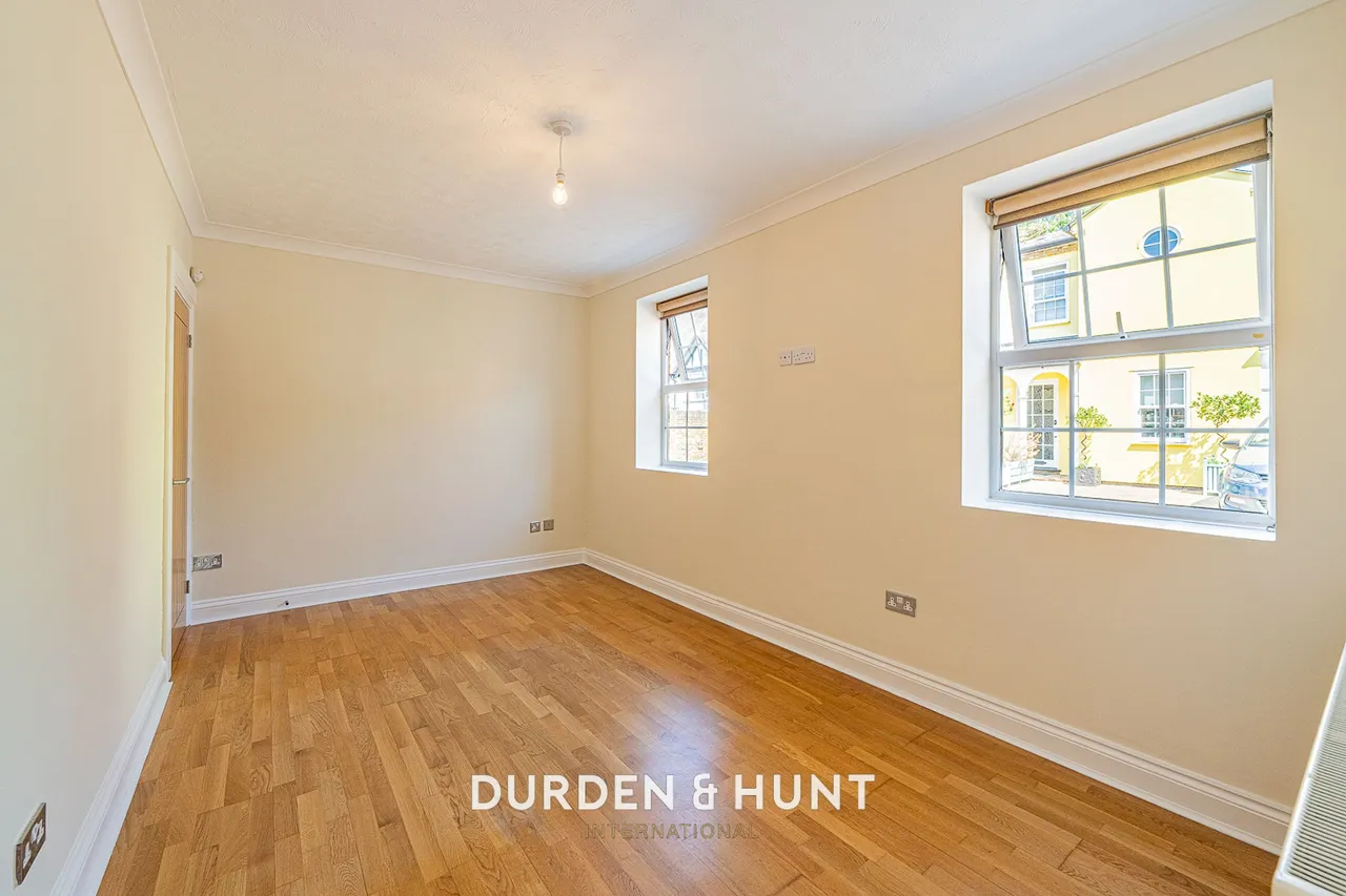 Mews Place, Woodford Green, IG8, photo 13