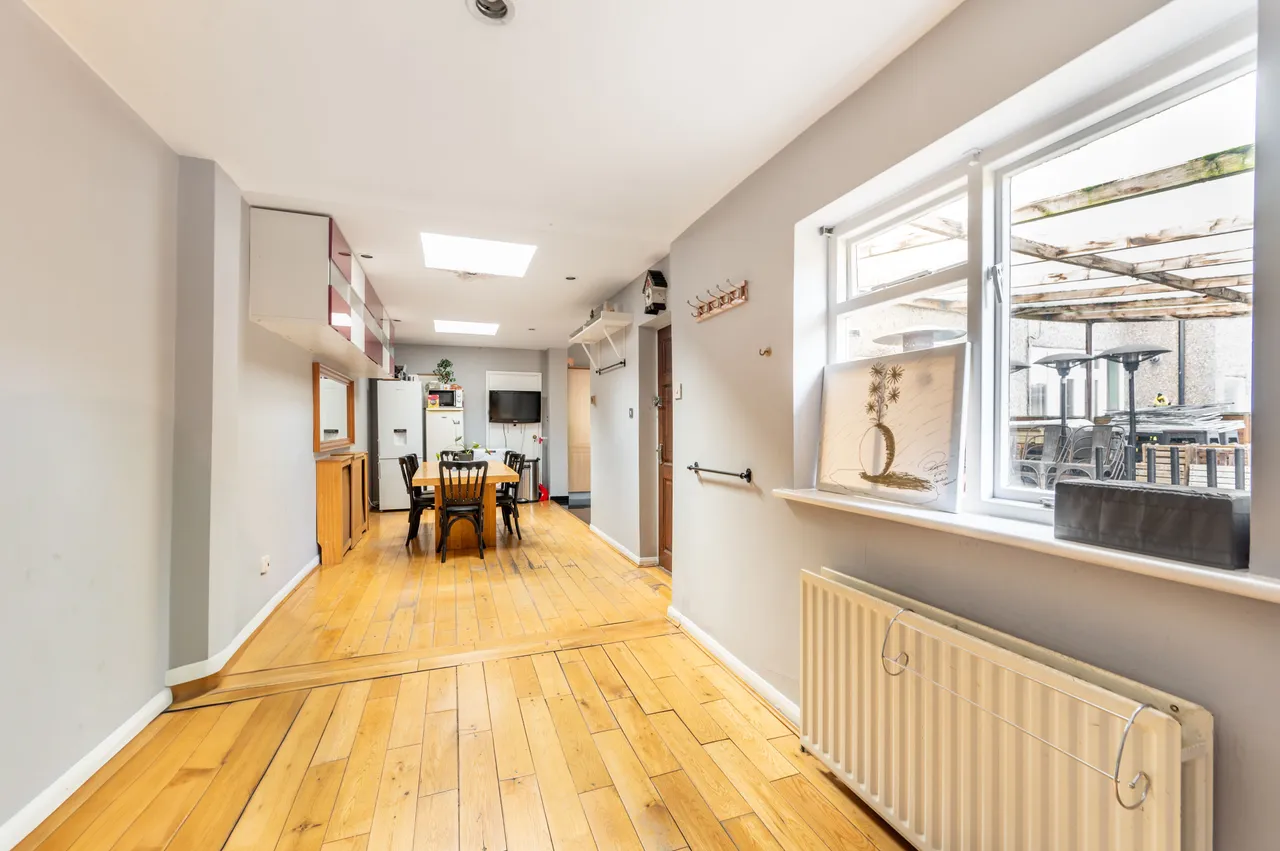 104 Leighton Gardens, London, photo 7