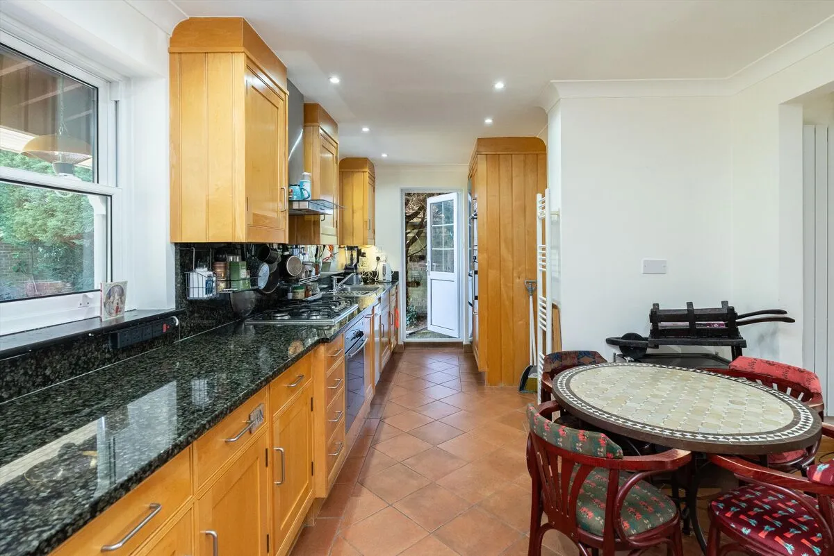 Peregrine Way, London, SW19, photo 9