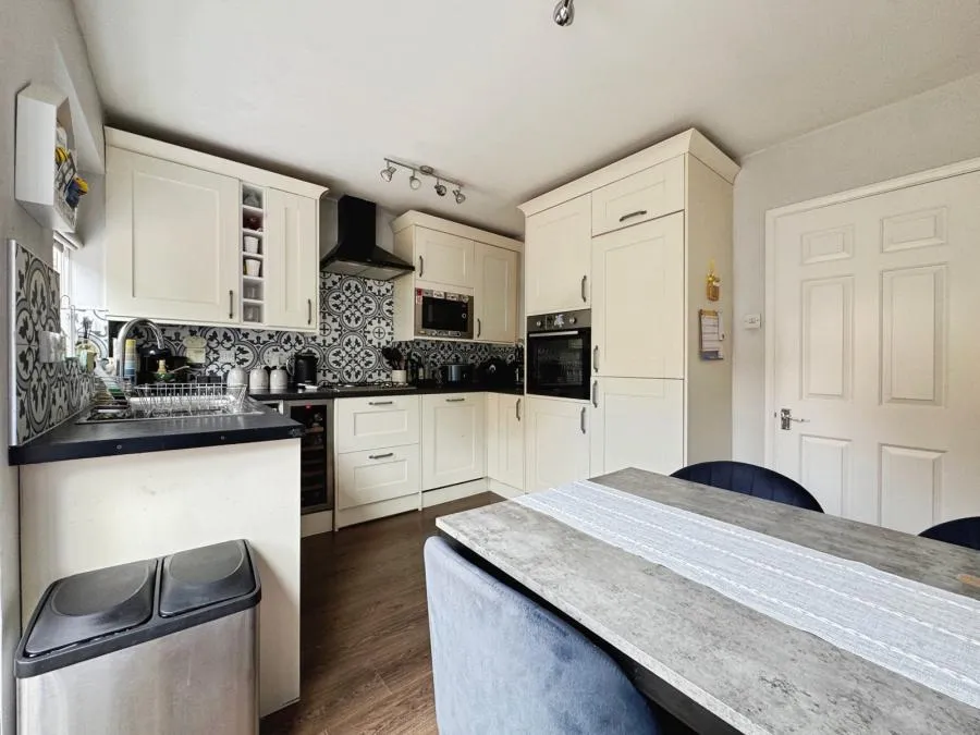 Deller Street, Binfield, RG42, photo 7