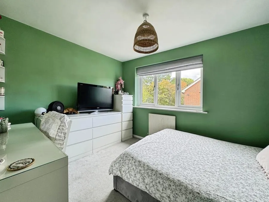 Deller Street, Binfield, RG42, photo 9