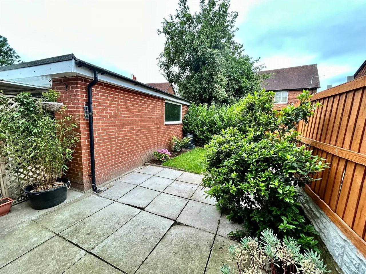 Larchwood Crescent, Leyland, Lancashire, PR25, photo 13