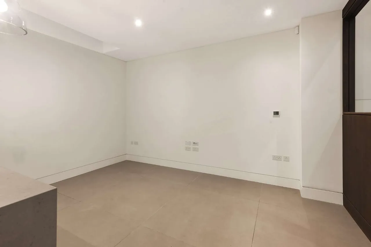 Cadogan Lane, London, SW1X, photo 17