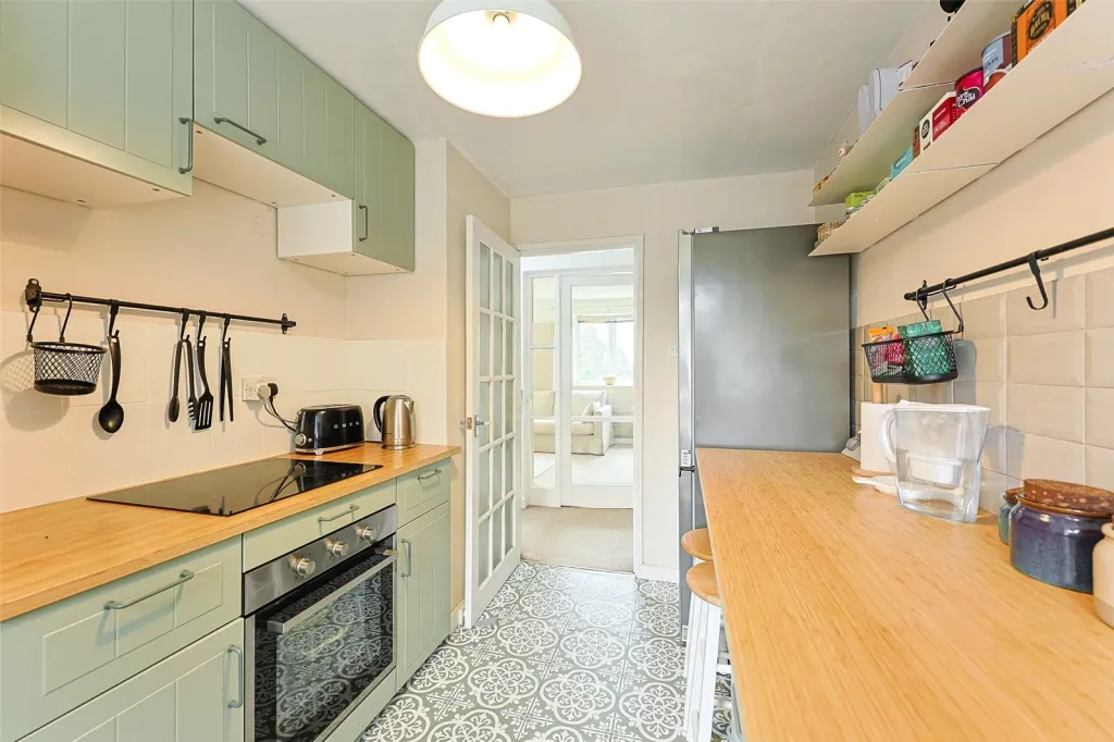 Great North Road, London, N2, photo 15
