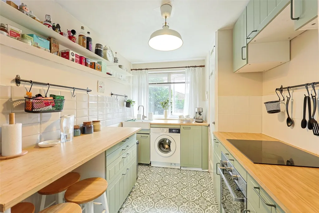 Great North Road, London, N2, photo 6