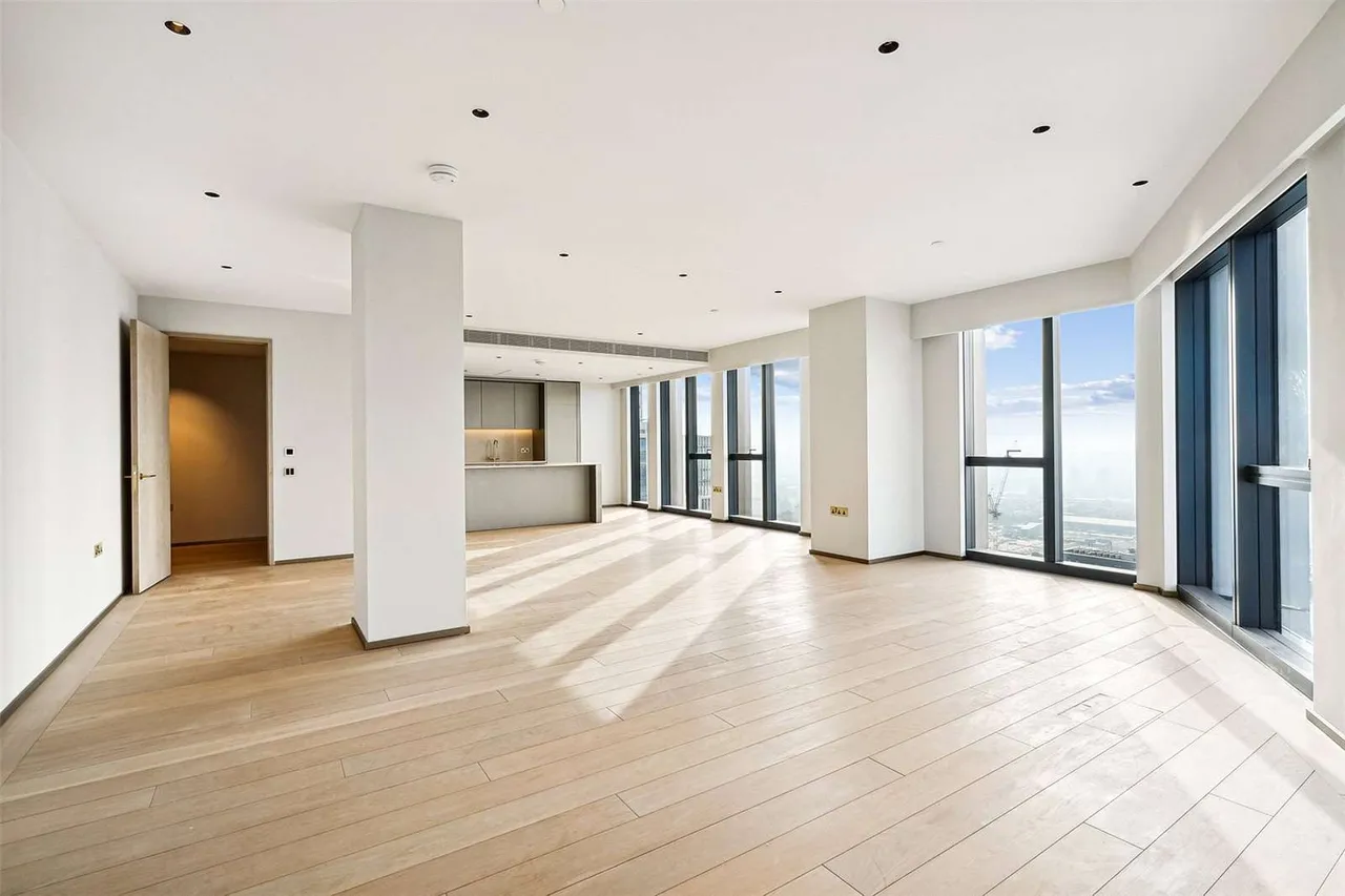 Nine Elms Lane, London, SW8 5RE, photo 2